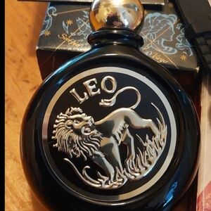 💜3/$30💜 Vintage Avon Star Signs Perfume Zodiac Leo Box Full Sweet Honesty